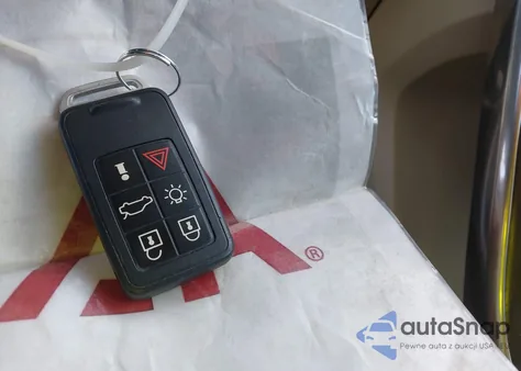 2015 Volvo S60 T5 Premier z USA, uszkodzony, nr VIN YV1612TB5F1309685